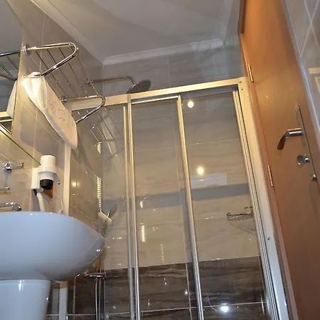 Hotel Kayi 2*